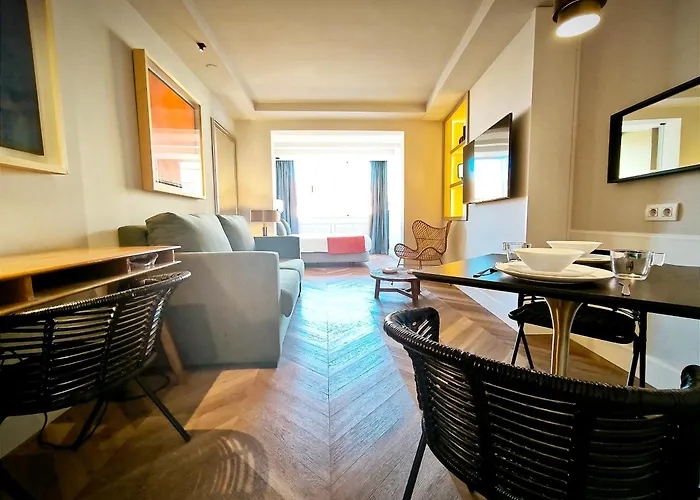 Iriarte Sunrise Apartament *